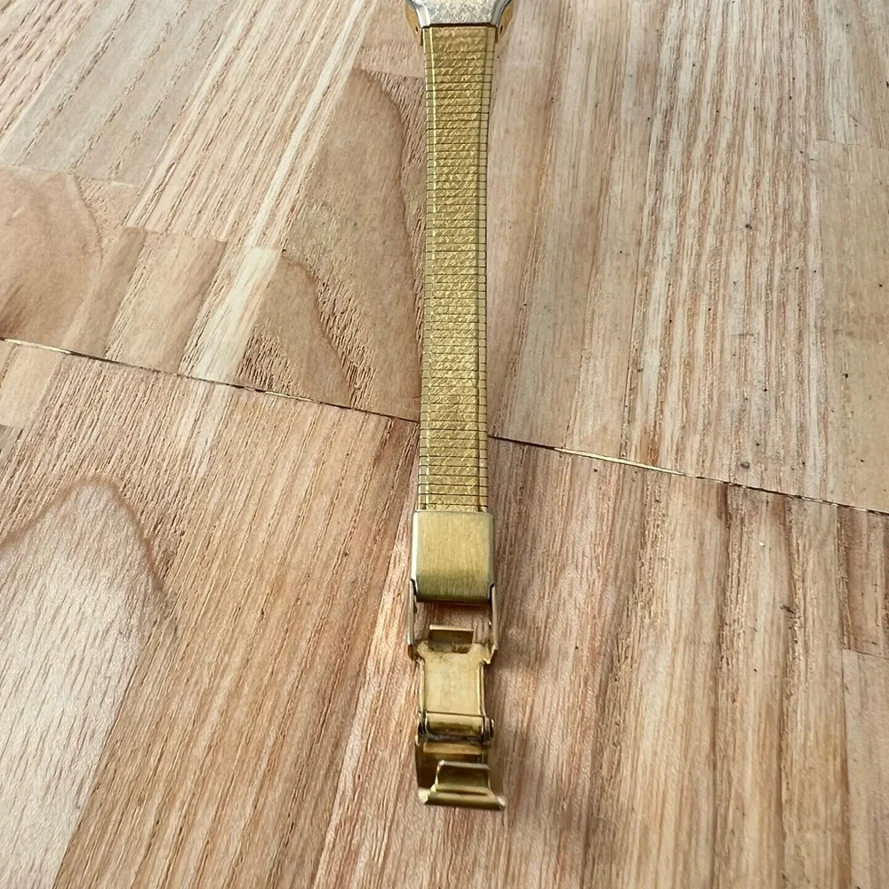 Vintage citizen quartz rectangular black dial gold tone dress watch NEW BATTERY